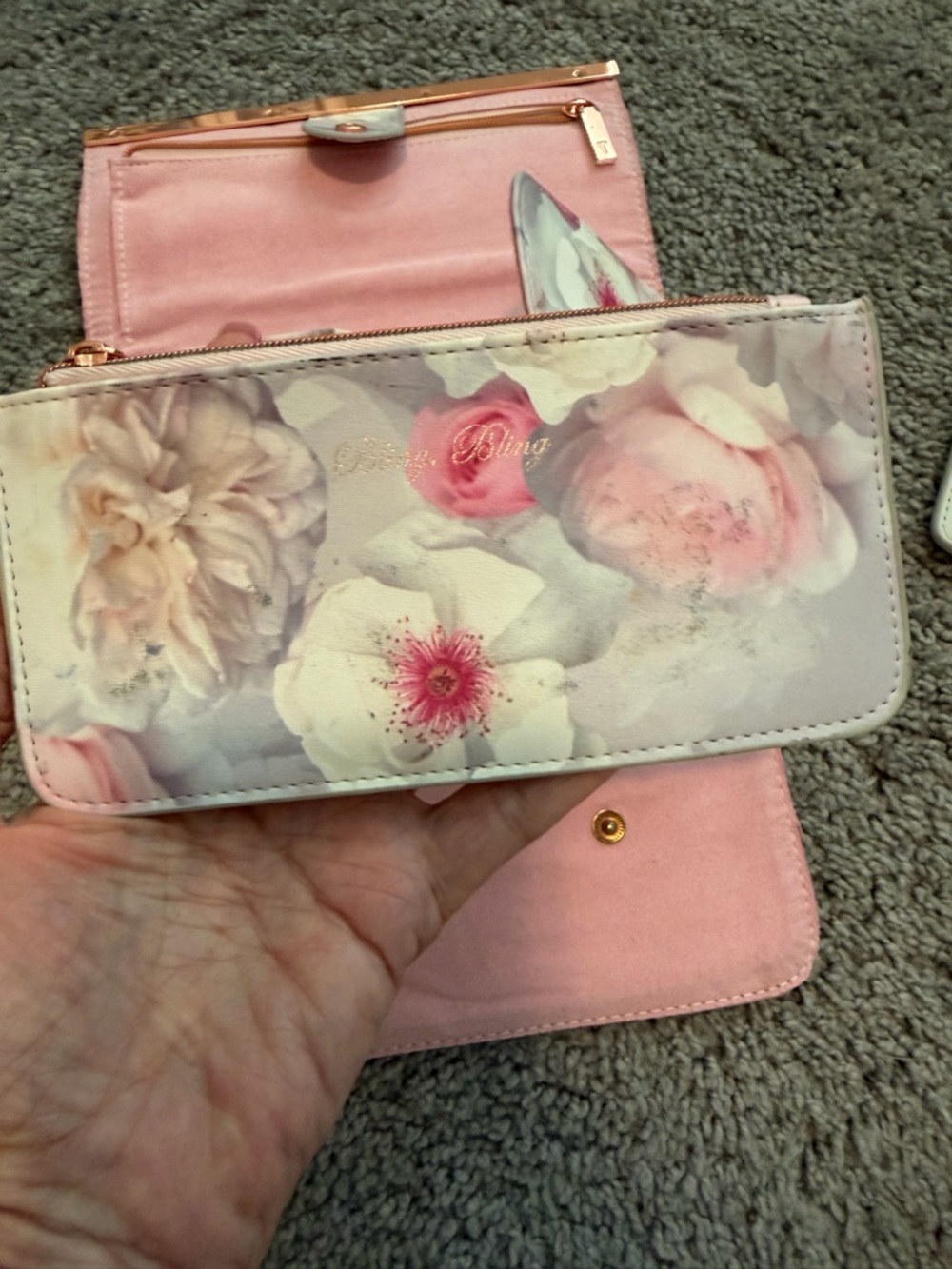 Ted Baker Pink Floral Jewelry Roll Case & Passport Holder Set - Picture 10 of 16